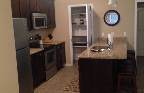 Columbia House | 4 bedroom downtown. Cheaper than a hotel!