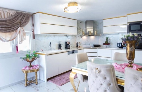 Kalamaki Villa | 4 bedroom house with heated pool, bar and BBQ