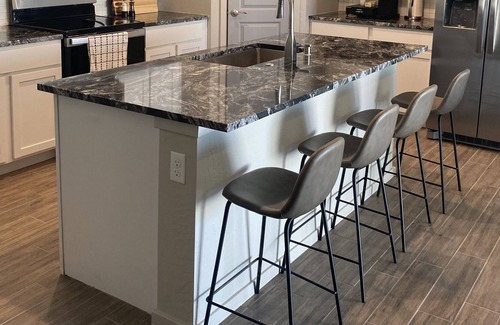 Artesia House | 4 bedroom home near FLETC