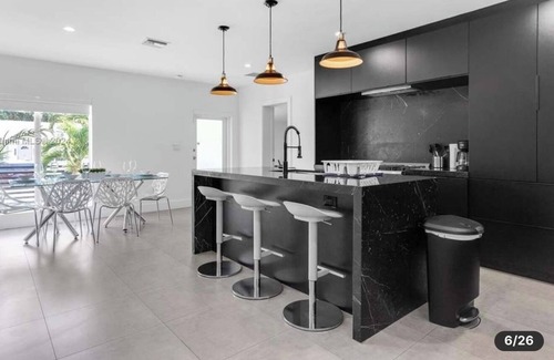 Buena Vista House | 4-bedroom house in marvelous Miami with AC