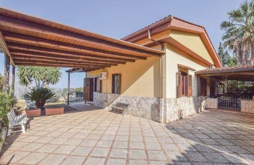 Trabia House | 4 bedroom accommodation in Trabia