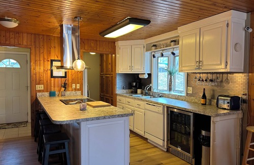 Danville House | 4-Bedroom Lake-side Retreat with New Dock!