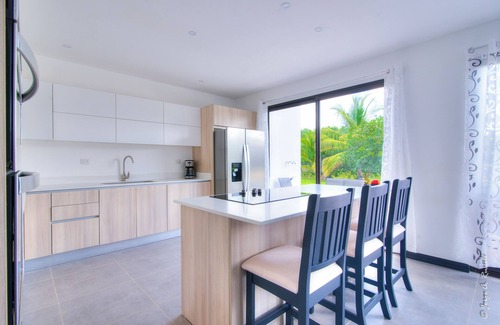 Jaco House | 4-bedroom luxury house in peaceful Mistico Quebrada Amarilla with WiFi, AC