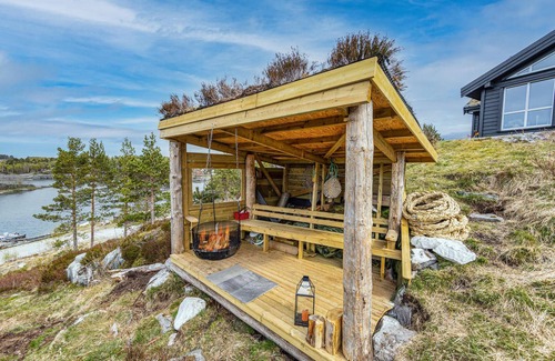 Aure House | 4 bedroom nice home in Tustna