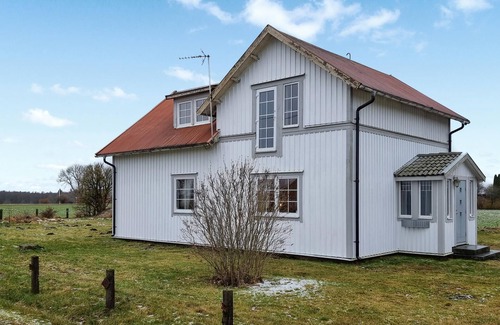 Rydaholm House | 4 bedroom pet friendly home in Upplid