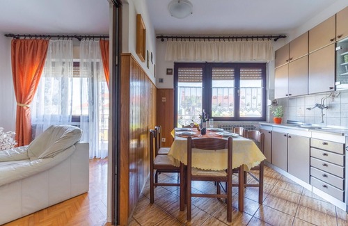 Stinjan House | 4 bedroom pet friendly home in Stinjan