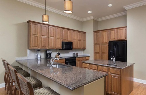 Sevierville Condo | 4 Bedroom Presidential Suite w/Fully Kitchen in Great Smoky Mountains!