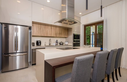 Tamarindo Condo | 4 Bedroom Stylish Condo Steps to the Beach
