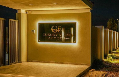 Kassandra Villa | 4 Bedrooms Villa with Pool