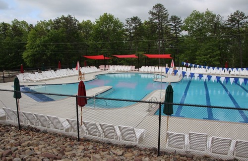 Lackawaxen House | 4 BR 3 Bath Centrally located in amenity filled community of Masthope. Sleep 12