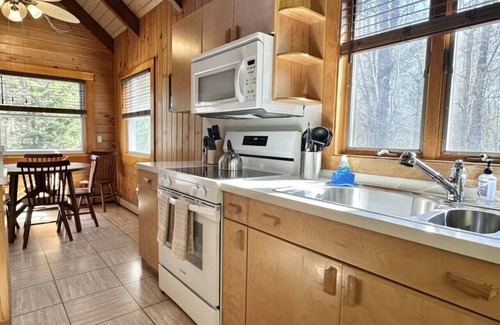 Mount Desert House | 4 BR Wooded Getaway on Long Pond! [Woodsy Pines]
