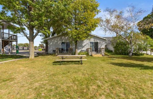 Lake City Hotel | 4 Compact Combined Family Studios
