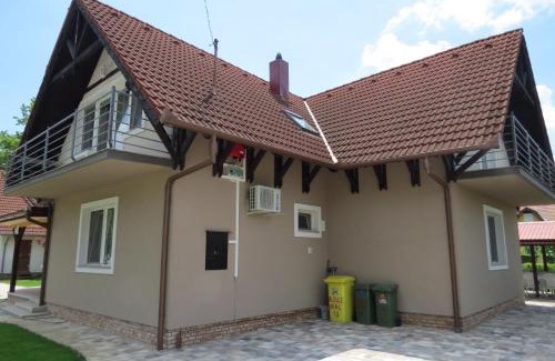 Balatonlelle Apartment | 4 fös apartman