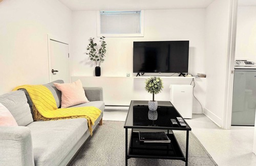 Saint-Sacrement Apartment | 4 Large Rooms City Centre