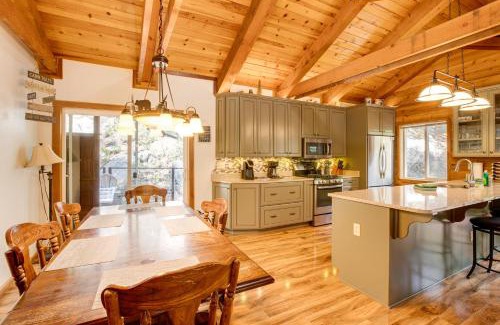 Upper Kingsbury House | 4 Mi to Beach Lake Tahoe Mountain Retreat!