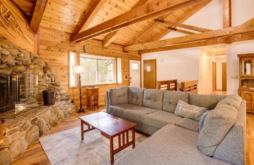 Upper Kingsbury House | 4 Mi to Beach Lake Tahoe Mountain Retreat!