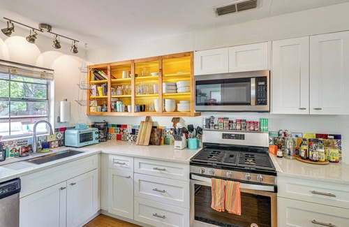 Windsor Park House | 4 Mi to Dtwn Austin: Home w/Large Fenced Yard!