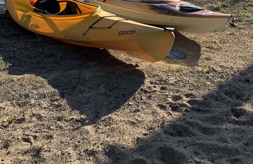 Burnt River Cottage | 4 Mile Lake Hideaway