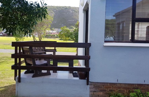 L'Agulhas House | 4 On Hoffman Seaview