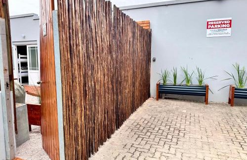 Knysna Central Apartment | 4 on Meerenbosch's Boma unit