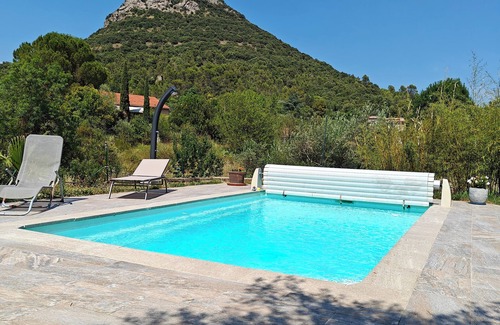 Saint-Bres Apartment | 4-person air-conditioned apartment with swimming pool at the gateway to the Cévennes