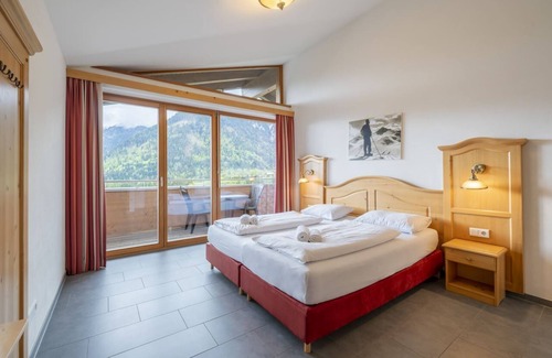 Buerserberg Apartment | 4-person apartment in the holiday park Landal Chalet Matin