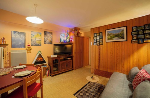 Saint-Etienne-en-Devoluy Apartment | 4-person family apartment at the foot of the slopes and close to shops