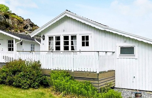 Lokholmen House | 4 person holiday home in STRÖMSTAD