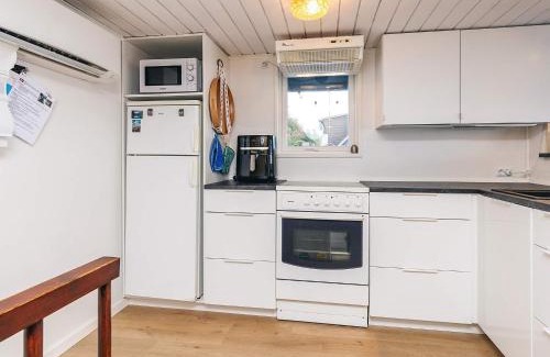 Hvalpsund House | 4 person holiday home in Farsø-By Traum