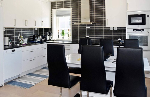 Haram House | 4 person holiday home in Brattvåg