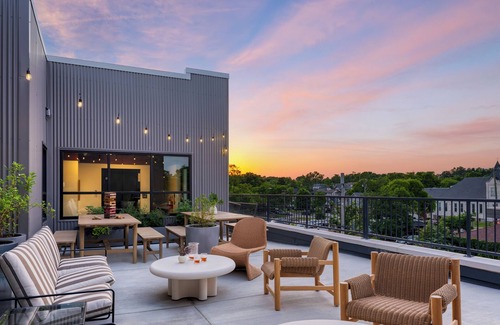12 South Apartment | 4 Private Suites, King Beds, Rooftop + Courtyard