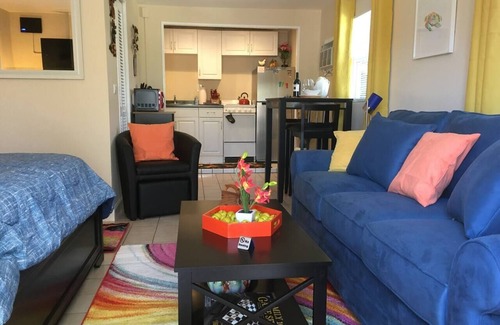 Poinsettia Heights Apartment | #4: Quiet Studio w/Strong Wifi