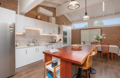 Port Macquarie House | 4 Shelly Beach Road: 2 BR, 2 BA House in Port Macquarie , Sleeps 4