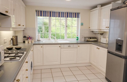 Salcombe Cottage | 4 ST ELMO COURT, family friendly, country holiday cottage in Salcombe