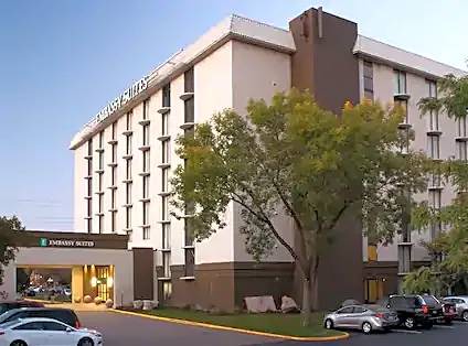 West Bloomington Hotel | 4-Star Hotel ∙ Embassy Suites by Hilton Bloomington/Minneapolis