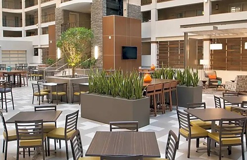 West Bloomington Hotel | 4-Star Hotel ∙ Embassy Suites by Hilton Bloomington/Minneapolis