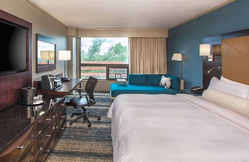 Burlington Hotel | 4-Star Hotel ∙ Boston Marriott Burlington