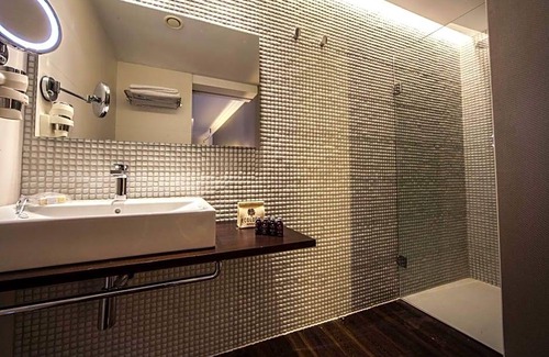 El Jonquet Hotel | 4-Star Hotel ∙ Hotel Hostal Cuba