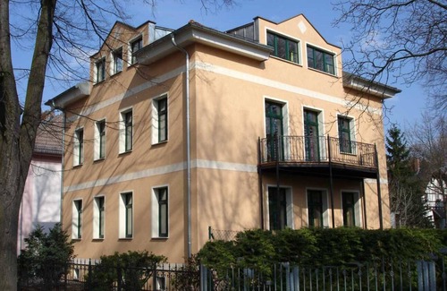 Karlshorst Apartment | 4-star vacation apartment in a very quiet and green villa location!
