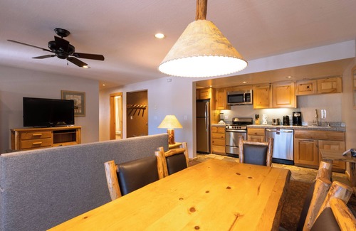 Olympic Valley Hotel | 4 Units | Full Kitchen | Free Parking | Olympic Valley Stay
