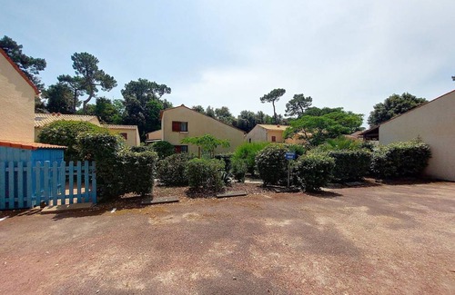 Saint-Georges-de-Didonne Resort | 40 m² Resort ∙ 2 bedrooms ∙ 4 guests