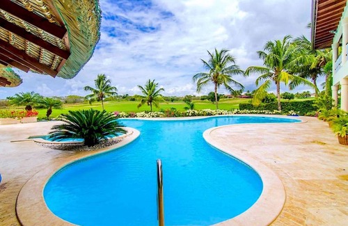 Las Lomas Villa | 4000 m² Villa ∙ 7 bedrooms ∙ 32 guests