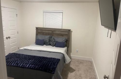 New Market House | 402 aracanum ln