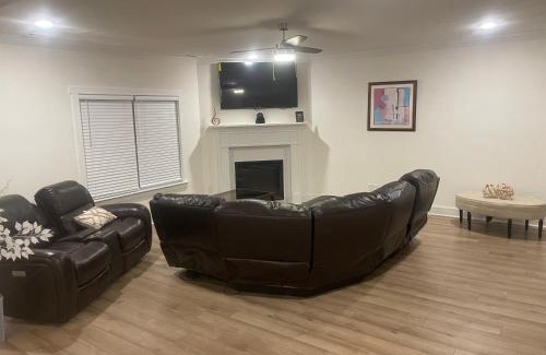 New Market House | 402 aracanum ln