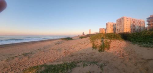Amanzimtoti Apartment | 403 Dromedaris On the Beach