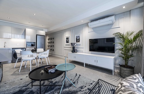 Sea Point Apartment | 404 The Cosmopolitan, Sea Point