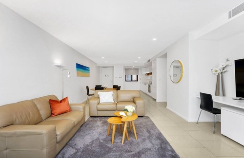 Terrigal Apartment | 405 PINE TREE | Short walk to beach | Accom Holidays