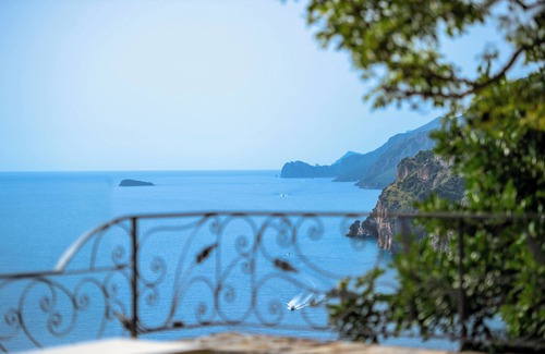 Arienzo Villa | 406 Steps to Heaven - Proprietà Orticello