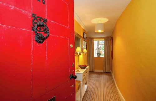 Bishops Castle Cottage | 41 HIGH STREET, family friendly, with open fire in Bishop's Castle