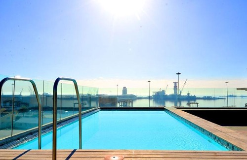 Victoria and Alfred Waterfront Apartment | 410 Harbour Bridge